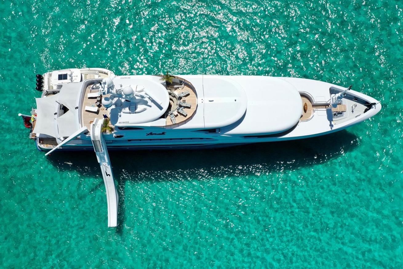 Diving yacht best sale